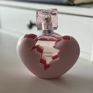Ariana Grande thank u next EDP   - Nästintill helt ny 🤍50 ml flaska