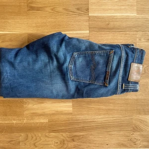 Nudie Jeans W30 L34 - Nudie Jeans Mycket fint skick Storlek 30 34 Skriv för mer bilder  Grim Tim