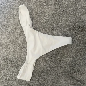 Bikinitrosa  - Supersnygg bikinitrosa som jag endast har använt en gång💕💕