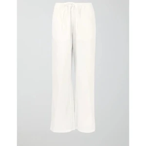 Linne byxor  - Ett par fina linnebyxor från Gina som inte kommer till användning, använt Max 2 gånger ny pris 400kr säljer för 270kr