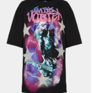 T shirt med tryck - Helt ny oanvänd storlek 6