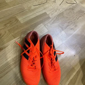 Innomhus fotbolls skor - Bra