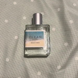 Clean parfym - Clean - beach vibes 60ml aldrig använd Originalpris: 590kr