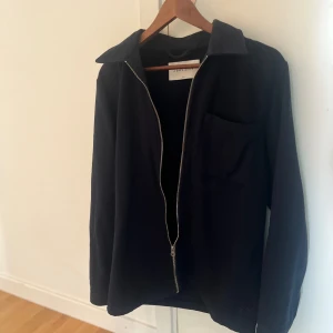 A data march overshirt - Exklusive overshirt från a days march ny pris 1800kr Mitt pris 900kr