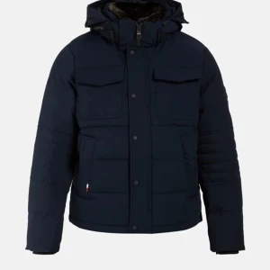 Oanvänd Tommy Hilfiger ny pris 4500kr - Ny pris 4500kr Oanvänd, kvittot finns.