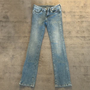 Lågmidjade jeans - Lågmidjade ljusblå jeans från prpe jeans, använda fåtal gånger