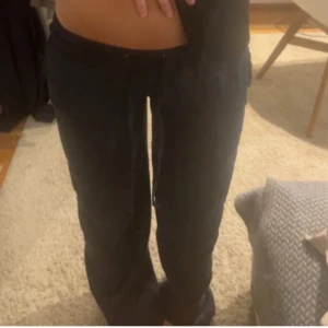 linnebyxor  - linnebyxor från Chelsea 