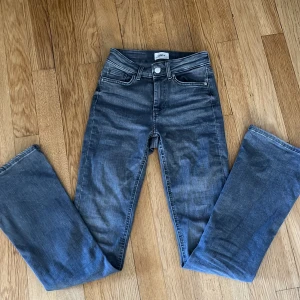 Jeans från only - Jeans från only i jättefint skick. Säljer då de är för små.