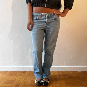 Lågmidjade jeans  - Lågmidjade baggy jeans 