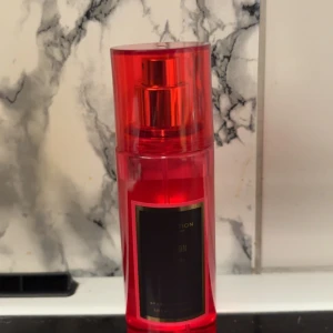 Parfym - Helt ny parfym endast luktad på men säljes då den inte va min doft!