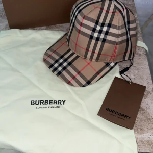 Burberry Keps - Burberry keps som jag inte vill ha längre 