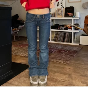 Lågmidjade jeans - Intressekoll på mina lågmidjade diesel jeans. Säljer då de inte riktigt passade mig❤️