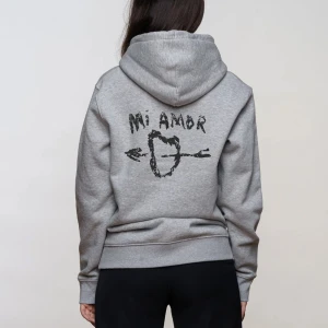 Mira Paris hoodie - Strl s, inga defekter. Skickar egna bilder vid intresse. Nypris ca 1700kr. 500kr eller bud  