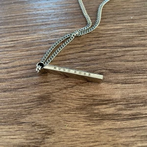 Hugo boss halsband - Hugo boss halsband, aldrig använt 