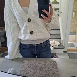 Stor mysig kofta  - Inte min stil men verkligen hur söt som helst och därför säljer jag den i princip oanvänd.💕💕