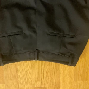 Kostymbtxor - Kostymbyxor från bikbok 