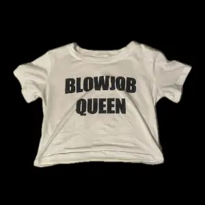 Är du en fett cunty blowjob queen? Köp då denna tröja!!🔥😍 Köpte den för sakens skull men aldrig använd för då skulle jag bli korsfäst