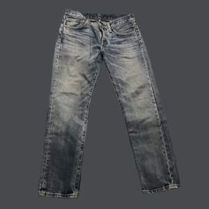 Populära Levi’s jeansen modell 511, storlek 31/30! Otroligt bra skick✅ Nypris 1099kr, säljs för endast 299kr❗️