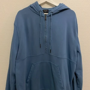 Olymp hoodie / huvtröja - Storlek: XL. Nypris: 1100kr. 