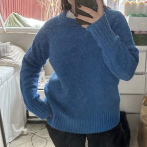 Blåa stickad tröja från Cubus, storlek M. Använd fåtal gånger