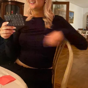 Tröja med öppen rygg 💌 - Använd 1 gång 