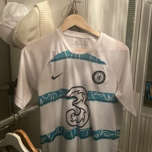 Chelsea - Storlek s men funkar som m då jag har m Skicka; 7.7/10