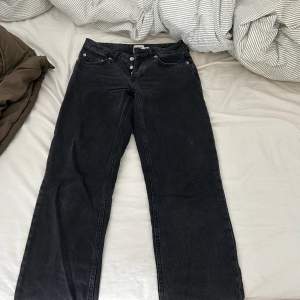 Jeans sparsamt använda, storlek XS. 200kr + 🚚