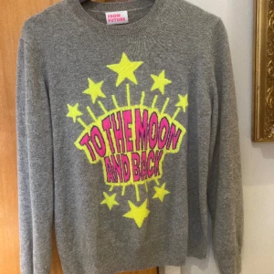 Cashmere tröja - Så snygg cashmere tröja från from future. Använd ca två gånger😍pris kan diskuteras vid snabb affär