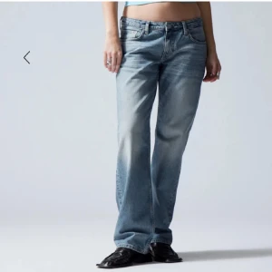 Jeans - Jätte fina lågmidjade jeans från weekday, deras Arrow low jeans. Säljer dem då dem blivit för små:( Pris kan diskuteras!