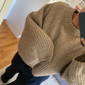 Tröja - Mysig stickad tröja i fint skick!!❣️❣️