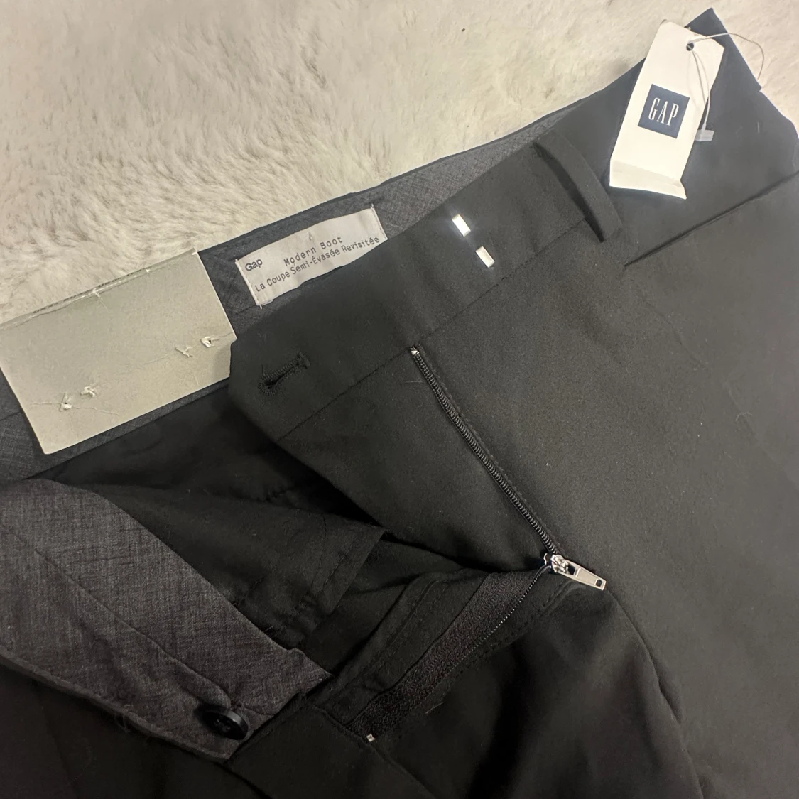 Lågmidjade svarta kostymbyxor - 90