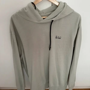 Tröja - Nästan nya