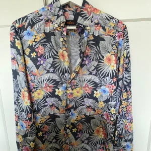 Morris Skjorta  - Morris skjorta i mycket fint skick!