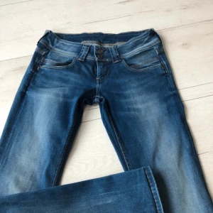 Pepejeans - Superfina pepejeans som passar om man har stl s-m