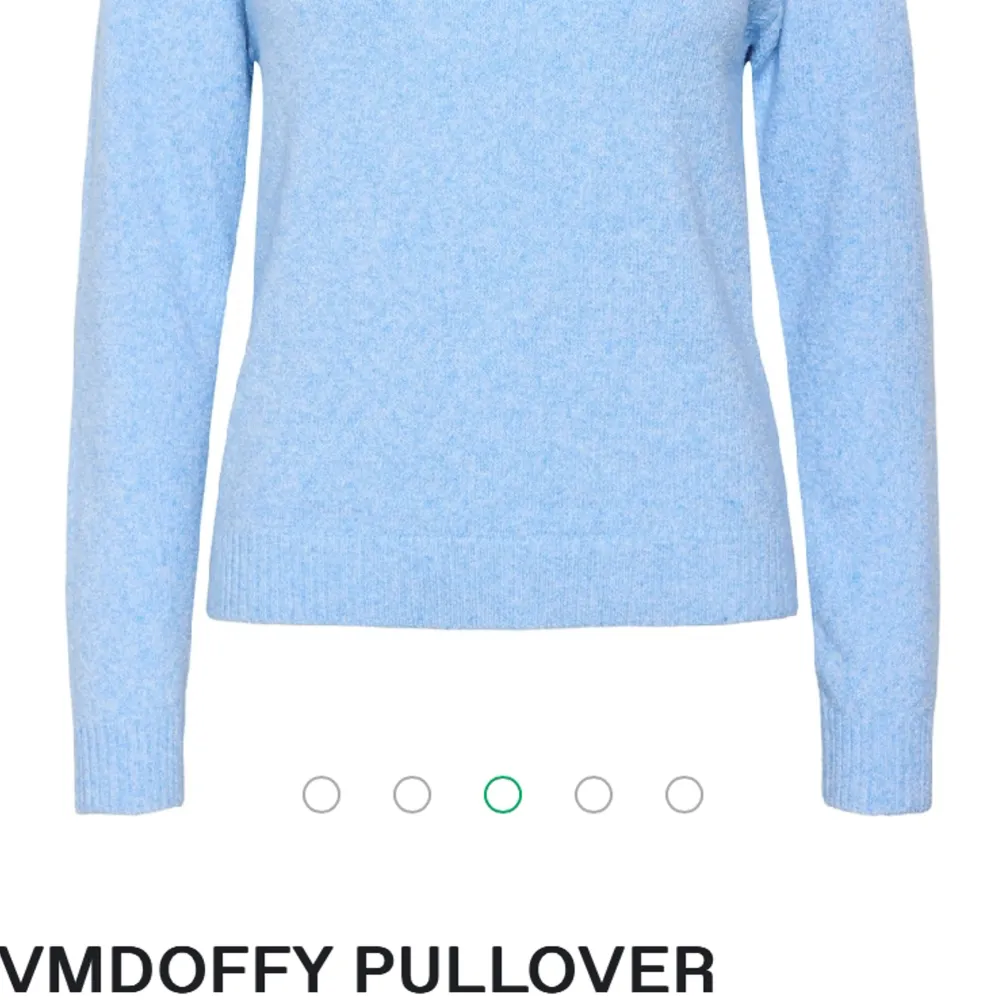 Säljer denna ljusblå stickade tröjan från VERO MODA som är i storlek M (passar äcen S och XS) Nypris är 249kr och jag säljer den för 75kr. Tröjor & Koftor.