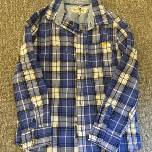 Skjorta Hampton Republic - Nästintill oanvänt skjorta i storlek 128. 