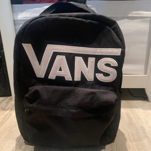 Vans ryggsäck - Använd några gånger men i bra skick!