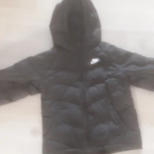 Nike jacka - Bra varm jacka 