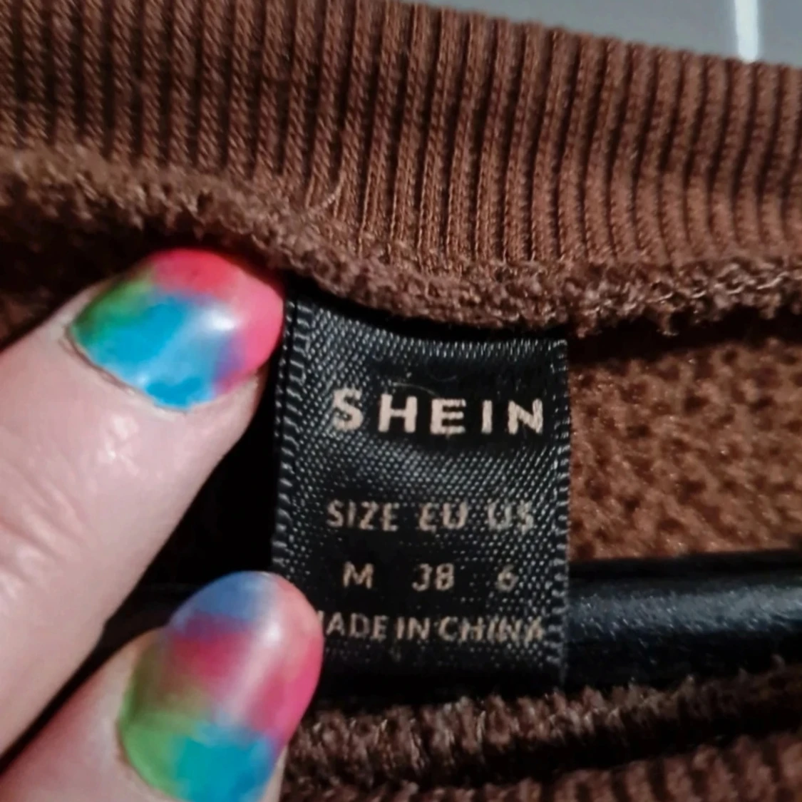 Brun mjukiströja  - 90