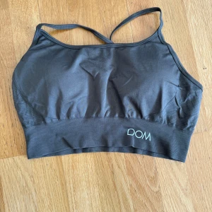Sport BH - Sport BH ifrån drop of mindfulness. Oanvänd finns i både L och XL 