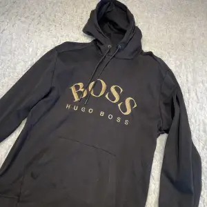 Hugo Boss hoodie inbra skick, Storlek L