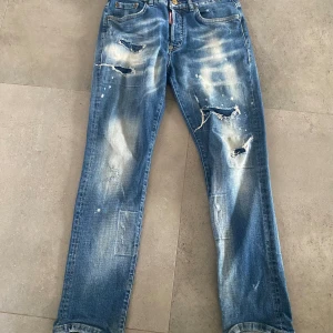 Dsquared2 Jeans - Stl 48 Passar för ungdomar från 13-16 