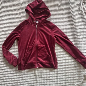 Hoodie/ kofta i velour - Jättefint skick. 