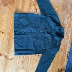 Only & sons overshirt - Perfekt nu till vår/sommar använd fåtal gånger 10/10 skick