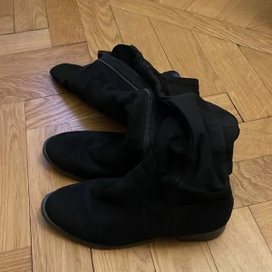 Stövlar  - Stövlar i ganska bra skick!