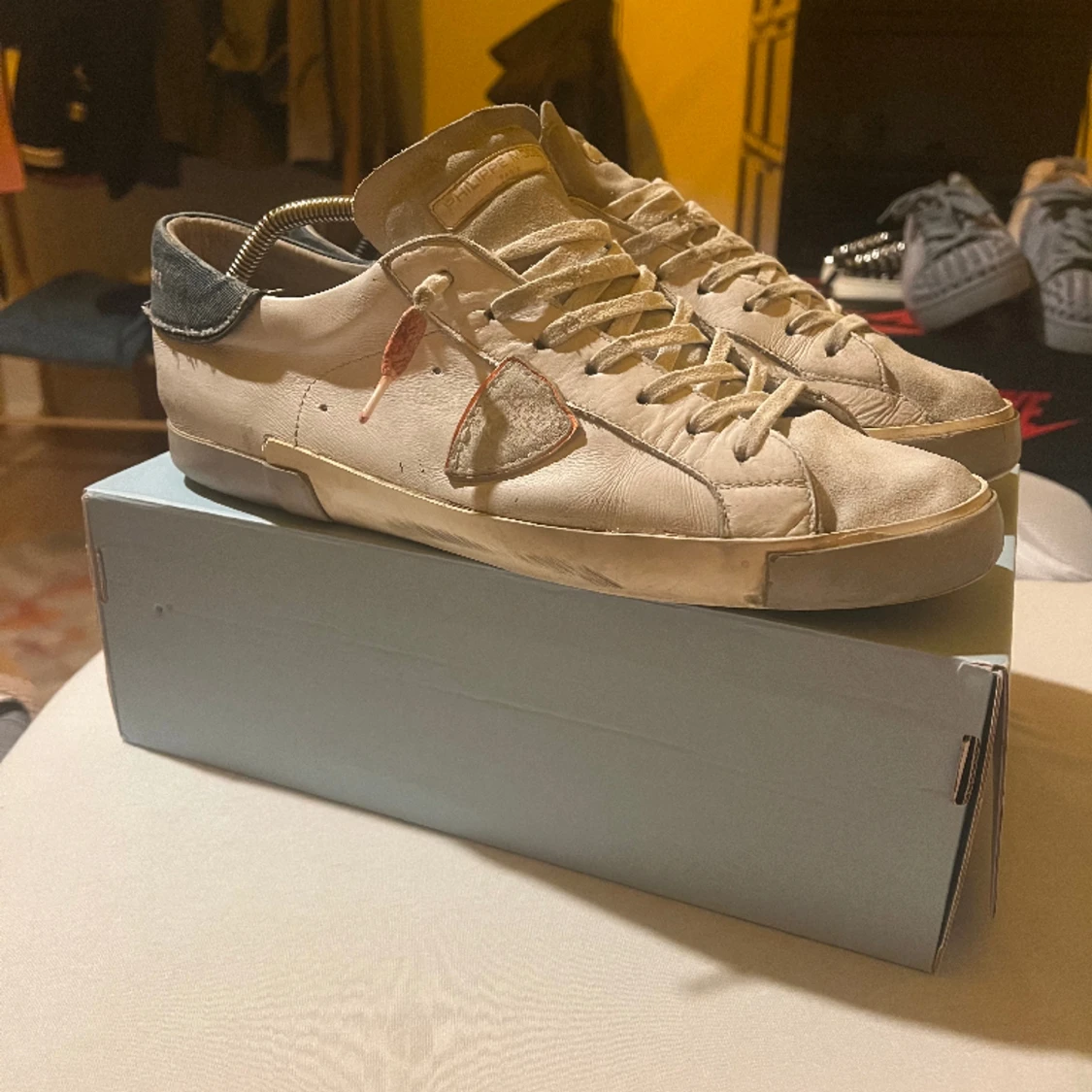 Philippe model  - 91