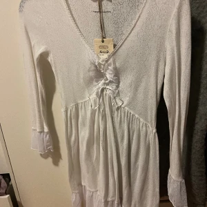 Odd Molly blus - Rätt så lång och genomskinlig. Orginalpris 850. Mitt pris kan alltid diskuteras
