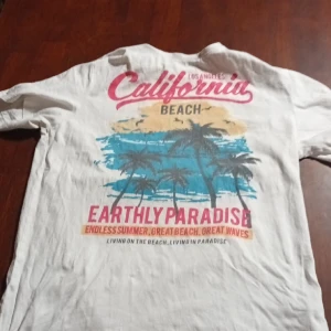 California tröja - Ny california tröja Tar 100kr Kund betalar frakt