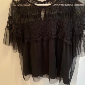 Svart blus - Svart topp/blus i mesh