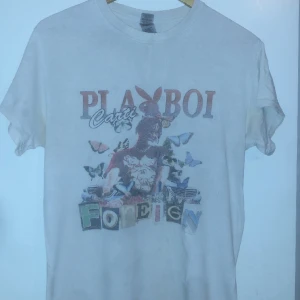 Playboi Carti vintage tee - Playboi Carti T shirt säljs då den inte passar längre. Vintage och svår att hitta online.  Storlek M men passar S Pris går att diskuteras 